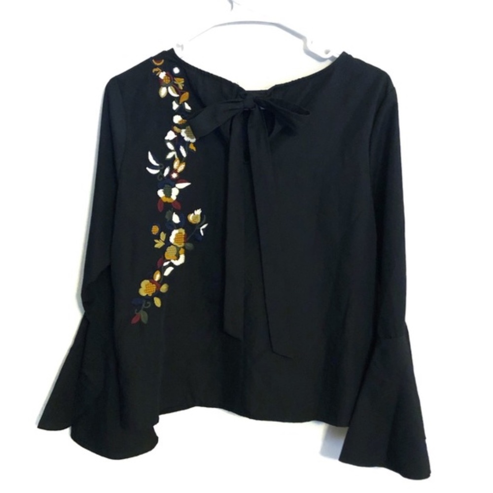 Cliché Bell Sleeve Embroidered Blouse - Picture 8 of 8